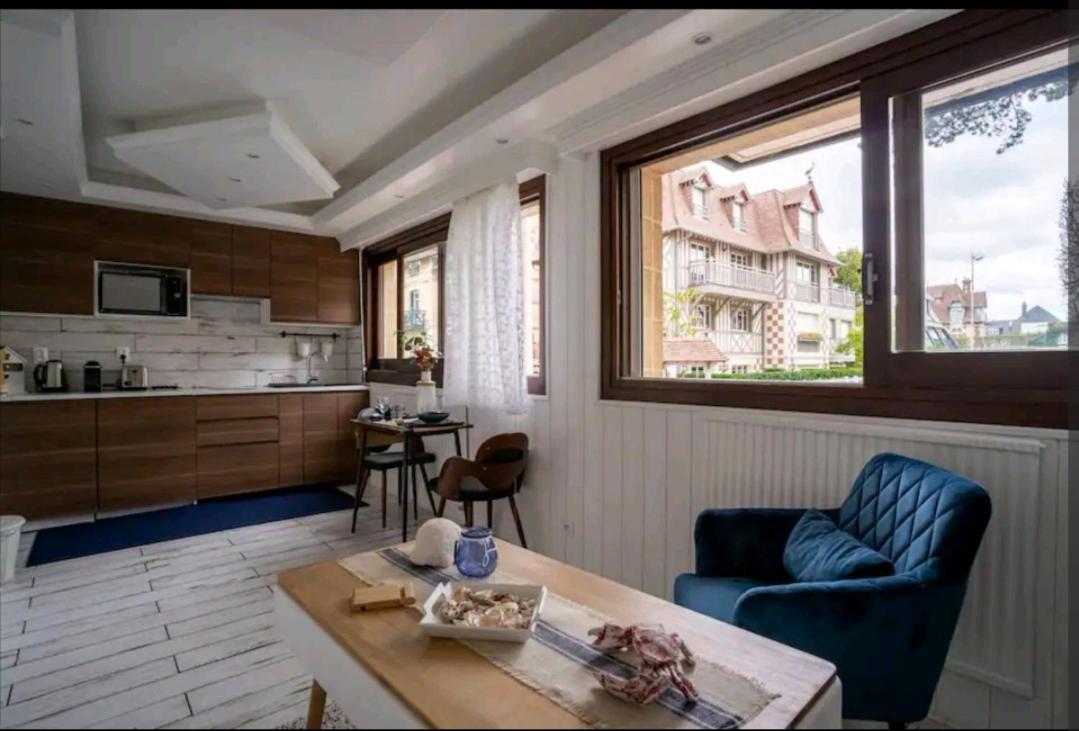 Deauville : Magnifique Studio En Face Du Casino ! Exterior foto